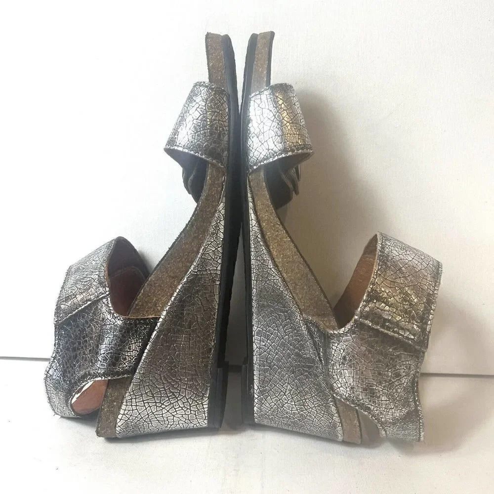 Taos Womens metallic Gray Leather Wedge Sandals EU 40 US 9.5 Sling Back Open Toe